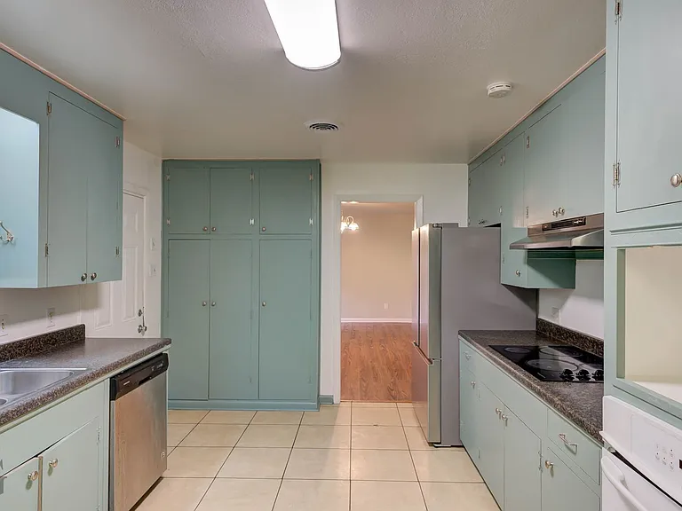 2829 Doles Pl — Photo 5