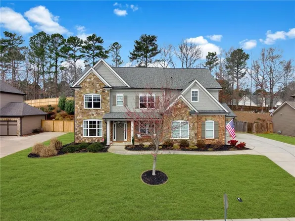 2096 Democracy Dr, Buford, GA 30519