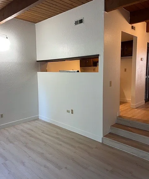 Prairie House Apartments — Photo 3