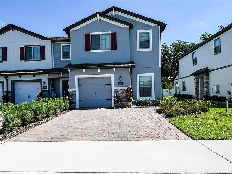 310 Cedar Bark Ln — Photo 1