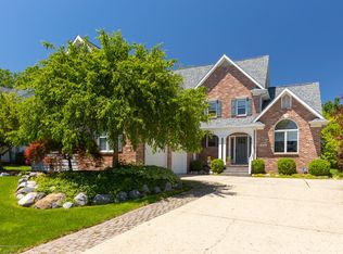 5439 W Hidden Lake Dr, East Lansing, MI 48823