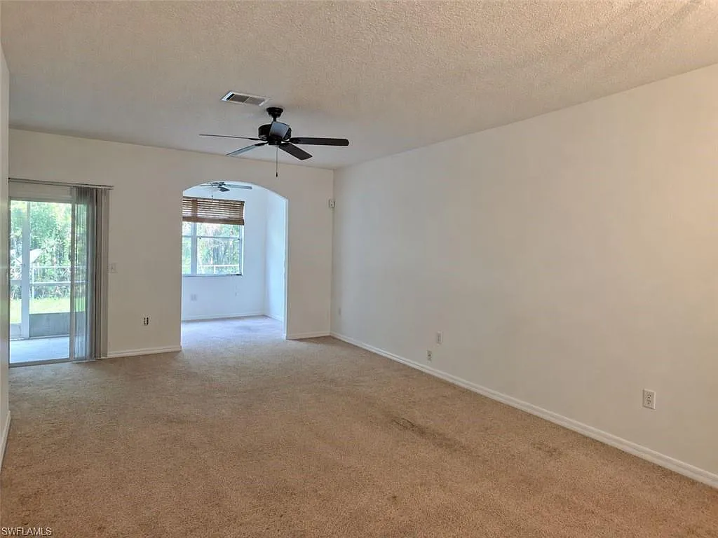 2 bed, 2.5 bath, 1660 sqft, $1,750 — Photo 2