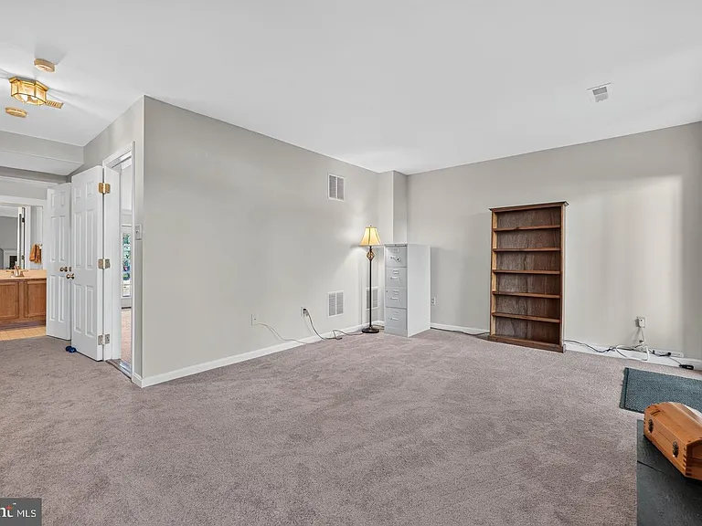 6581 Willard Horine Ct — Photo 9