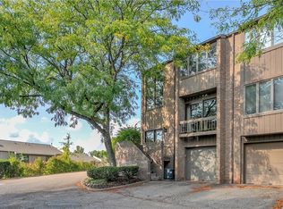 348 Elm Ct, Pittsburgh, PA