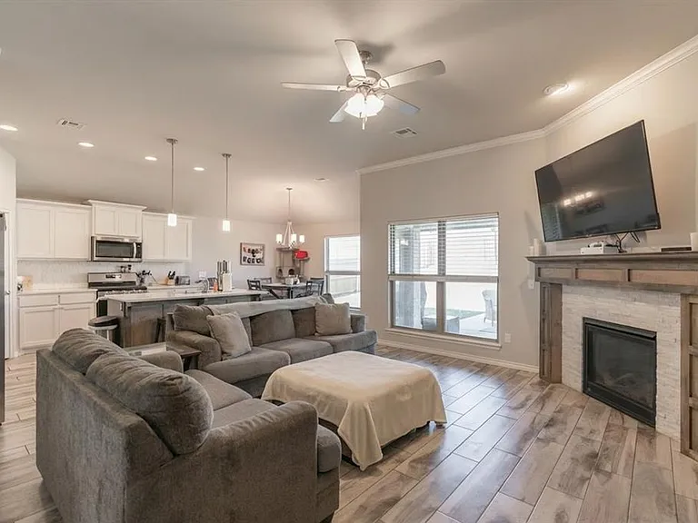13809 Village Cv — Photo 3