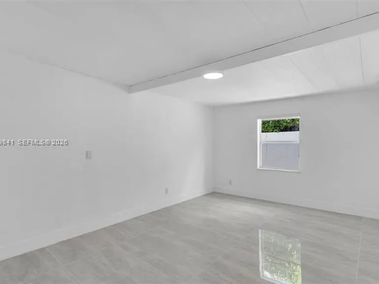 9999 NW 25th Ter #9999 — Photo 11