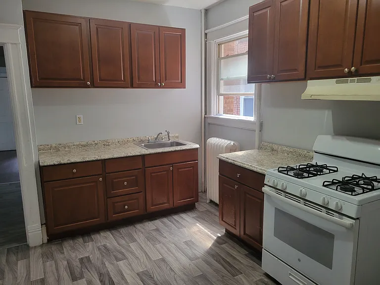 400 Church St #2 — Photo 1