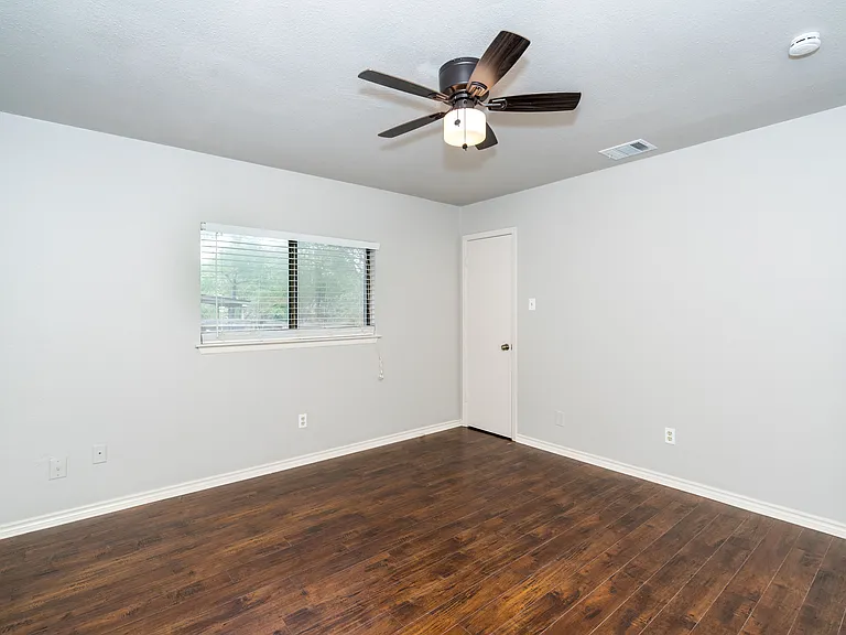 15503 Walnut Creek Dr — Photo 11