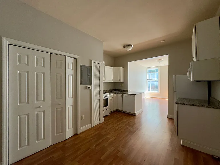 For Rent: Chic Urban Living at 908 N Calvert St Your City Sanctuary Awaits! — Photo 17