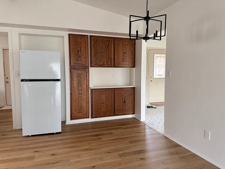 38352 Coronation Dr — Photo 10