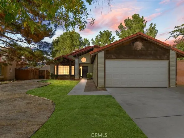 1625 E Newgrove St, Lancaster, CA 93535