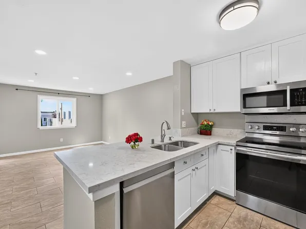 3550 Lebon Dr Unit 6412, San Diego, CA 92122