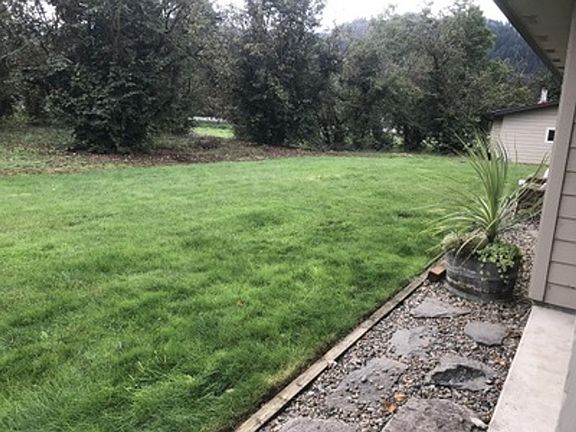 3rd image of 41077 McKenzie Hwy