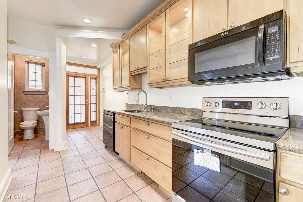1511 Van Buren St NW photo 1