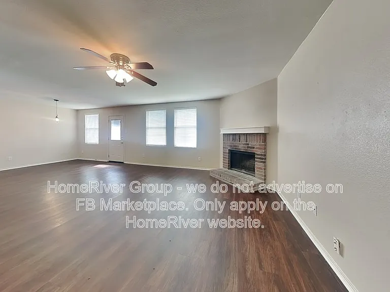 3013 Meadow Bluff Dr — Photo 4