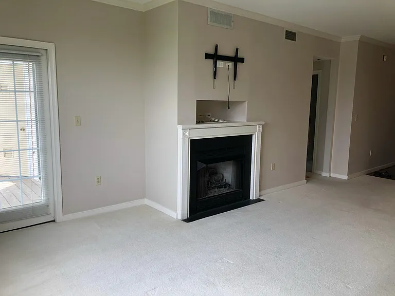 1645 International Dr #412 — Photo 7