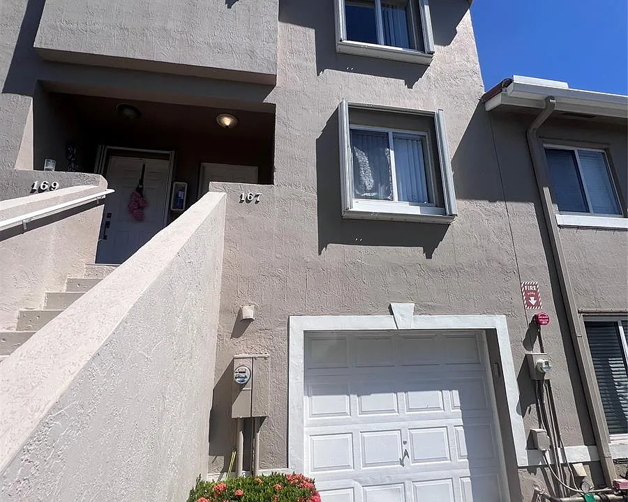 167 Riviera Cir