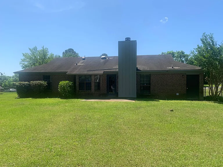 129 Blossom Dr — Photo 16