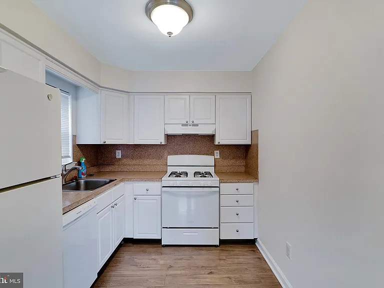 9754 E Roosevelt Blvd #1 — Photo 12