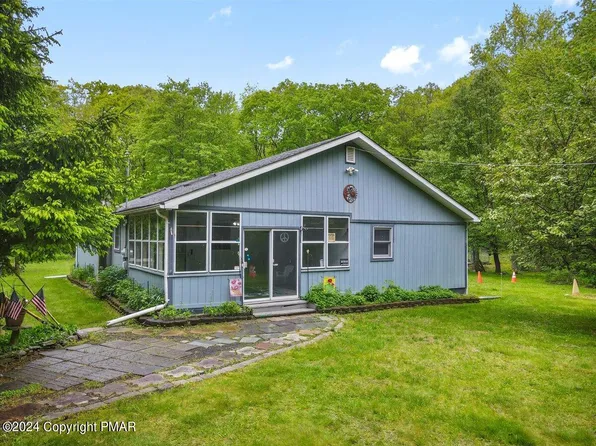 126 Sweet Water Ln, East Stroudsburg, PA 18302