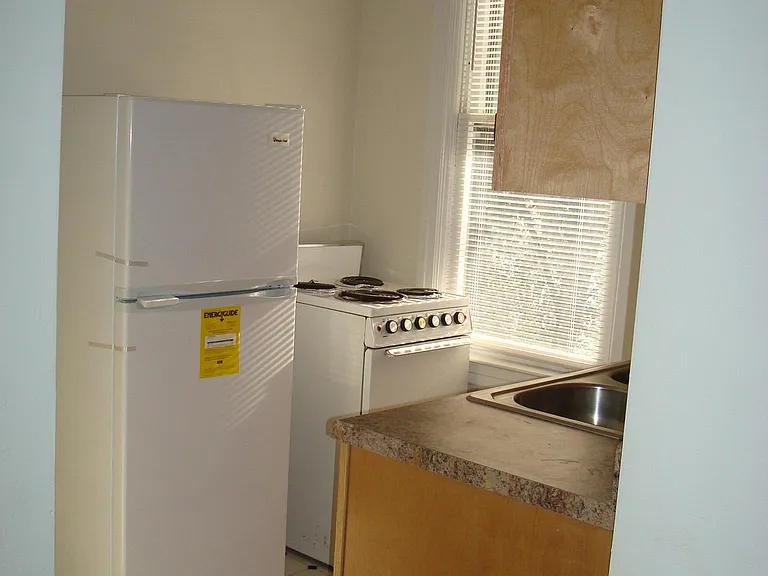 1034 Redgate Ave #4 — Photo 6