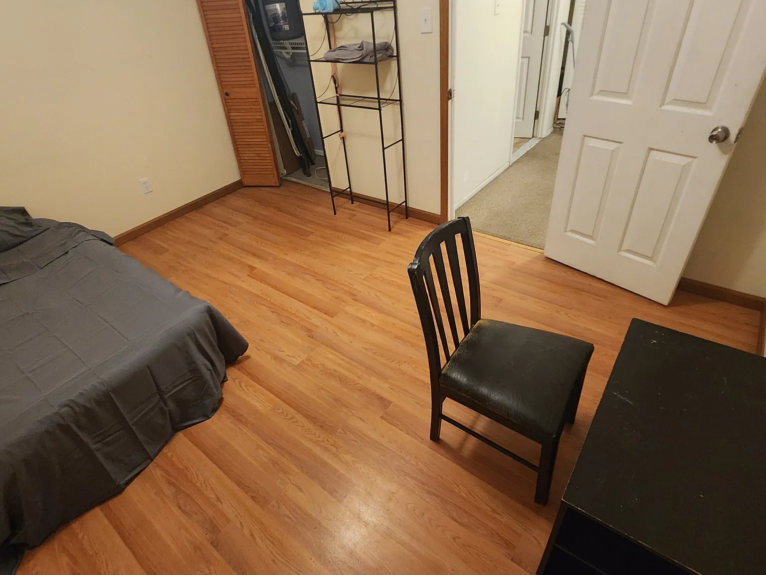 703 Valley Dr — Photo 3