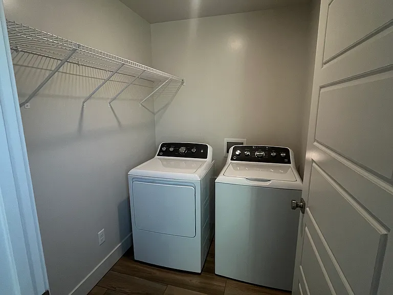 Southbridge Townhomes — Photo 32