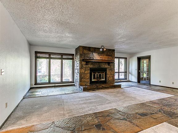 5th image of 15039 SE 136th St