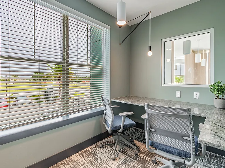 Thrive Luxury Apartments — Photo 21