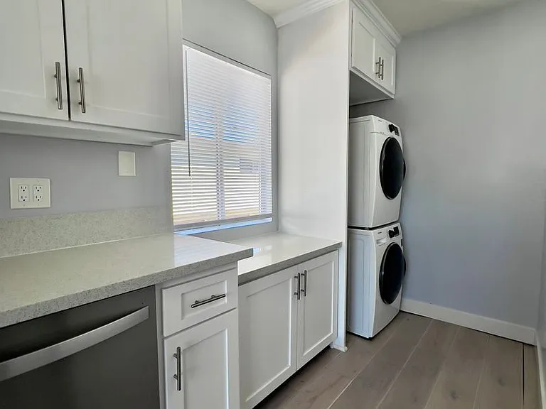 925 E. 5th Street — Photo 7