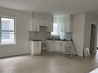 6224 60th Rd, Maspeth, NY 11378