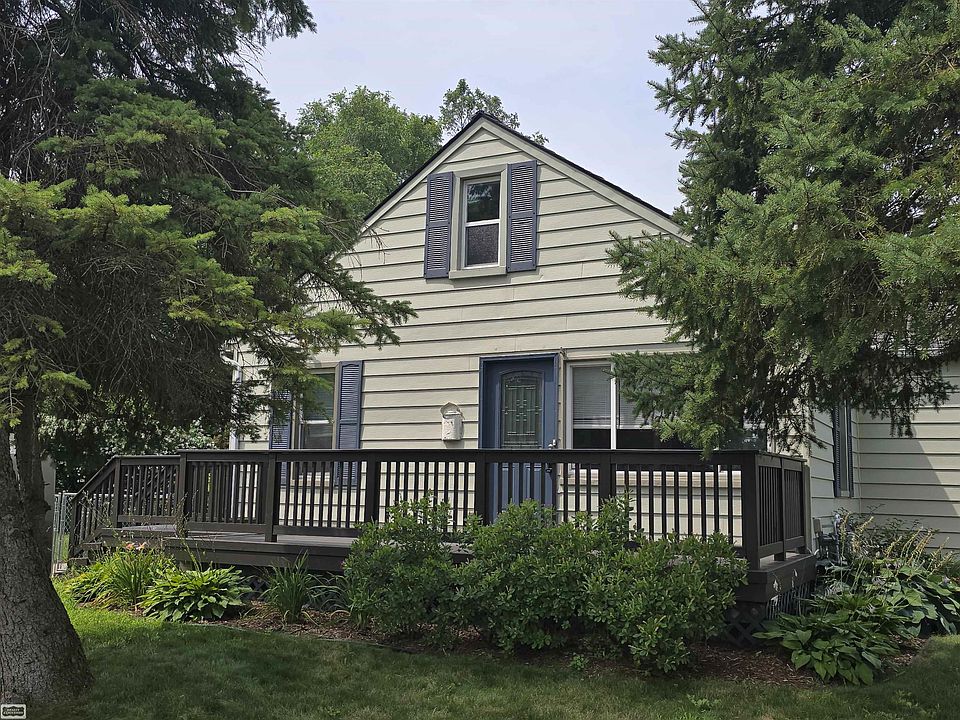 1st image of 47595 Betty St