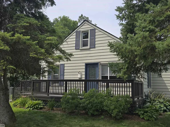 47595 Betty St, Shelby Township, MI 48317
