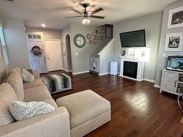 2052 Boccioni Ln photo 1