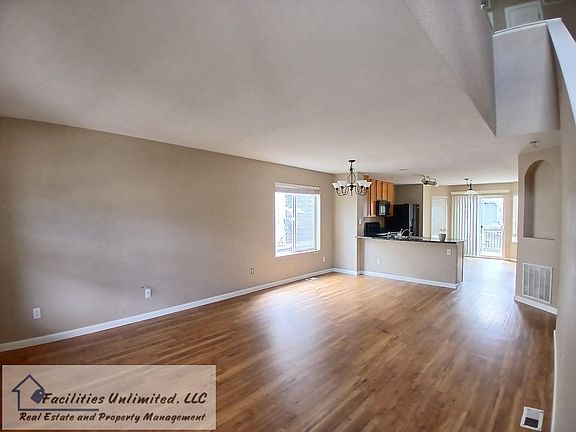 2nd image of 1815 Falcon Ridge Dr