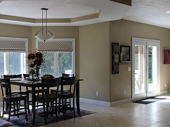 Kitchen nook