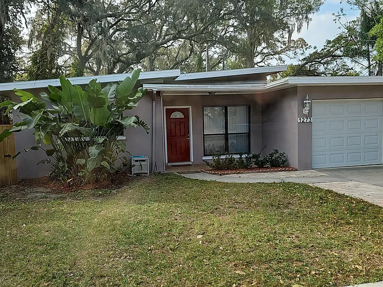1273 Union St — Photo 40