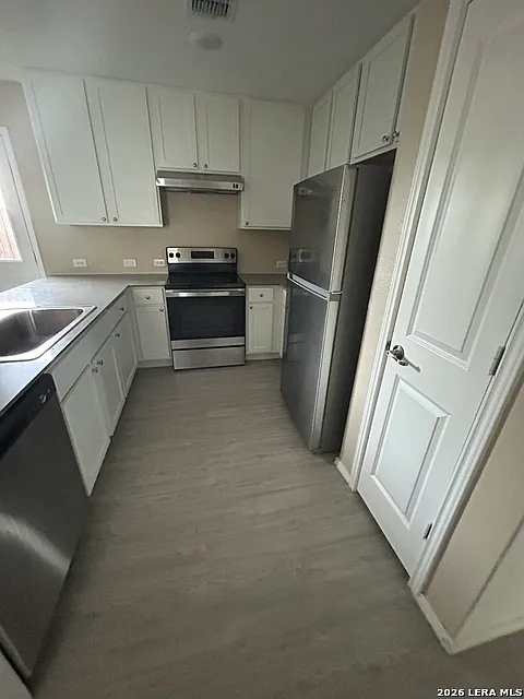 3 bed, 2.0 bath, 1125 sqft, $1,550 — Photo 4