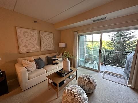 4th image of 410 W Mahogany Ct Unit 307