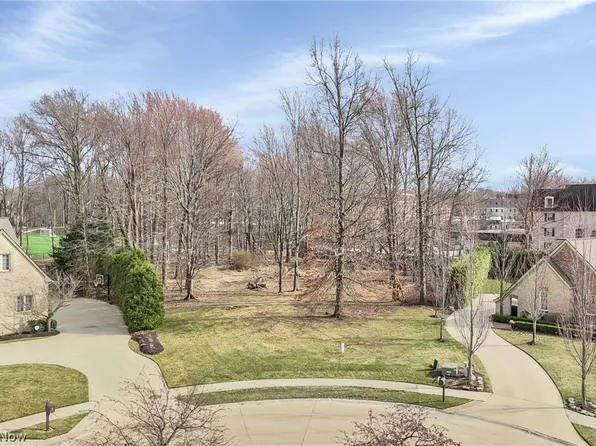 1830 Arlington Rd, Westlake, OH 44145