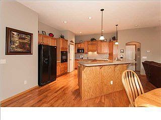 5th image of 1432 S Ravenwood St