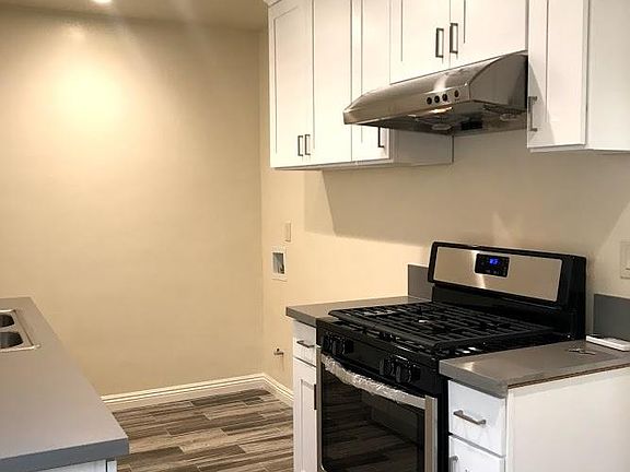 3rd image of 423 N Chandler Ave APT A