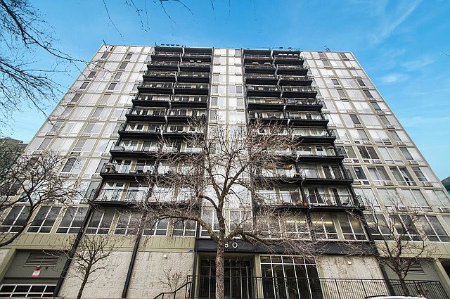 1st image of 450 W Briar Pl Unit G3