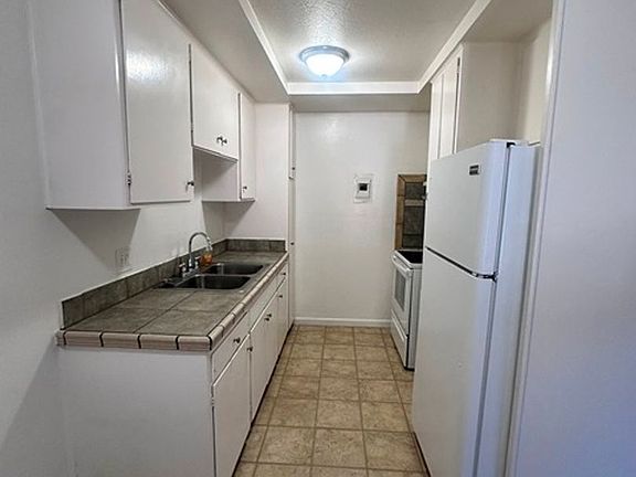 4th image of 2544 Union St APT 11