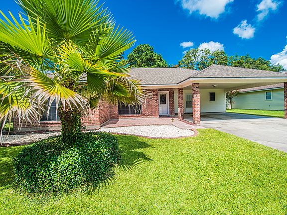 3rd image of 108 Avron Dr