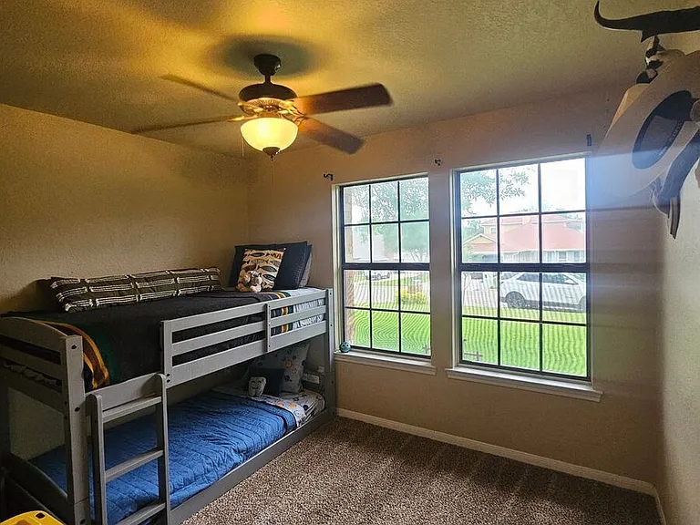 700 Racquet Ct — Photo 14