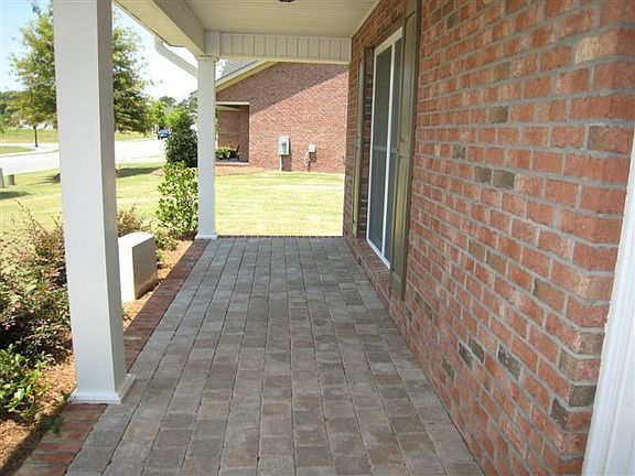 3rd image of 409 Mary Lee Ct