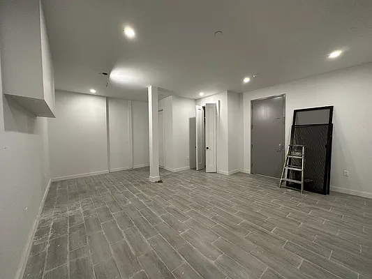 Rented by ABODE NYC LLC | media 13