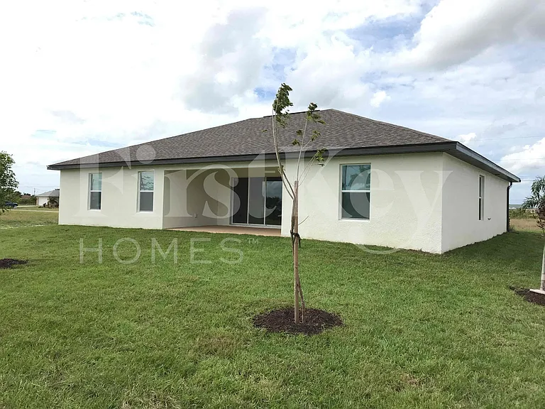 2321 NW 9th Ave — Photo 25