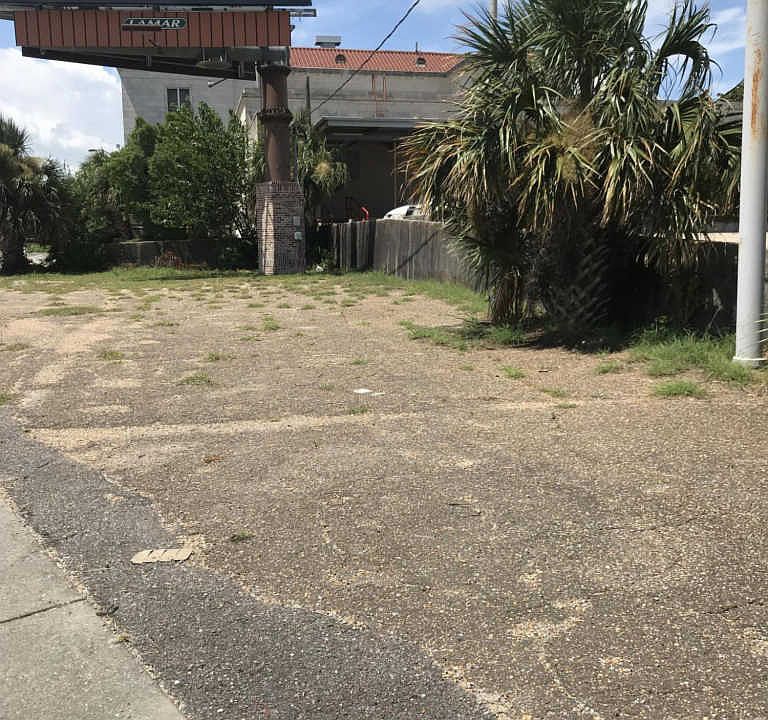 1st image of 120 25th Ave